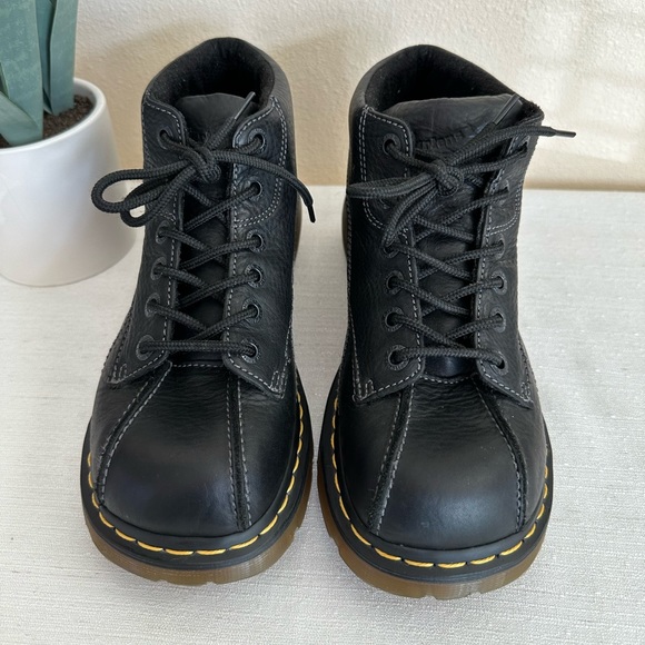 New Dr. Martens Vintage Black Leather Floral Embossed Platform Boots Womens 10 - Picture 2 of 13